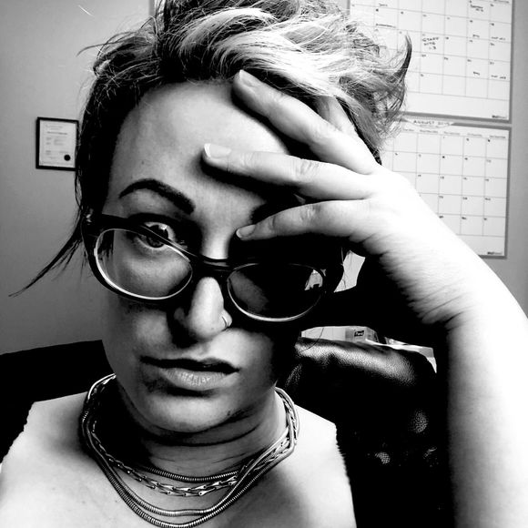 Meet your Posher, Ashley - Picture 1 of 1